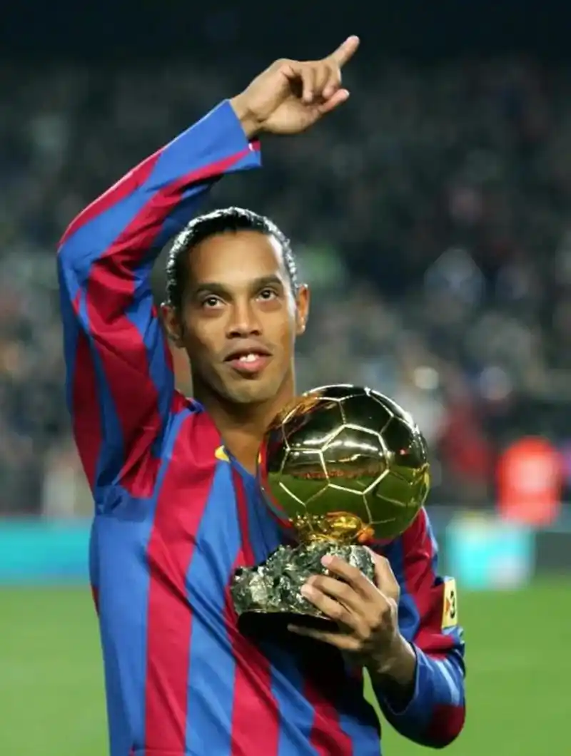 无数球迷和 无数球迷和