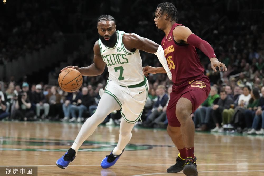 一位年轻的 一位年轻的